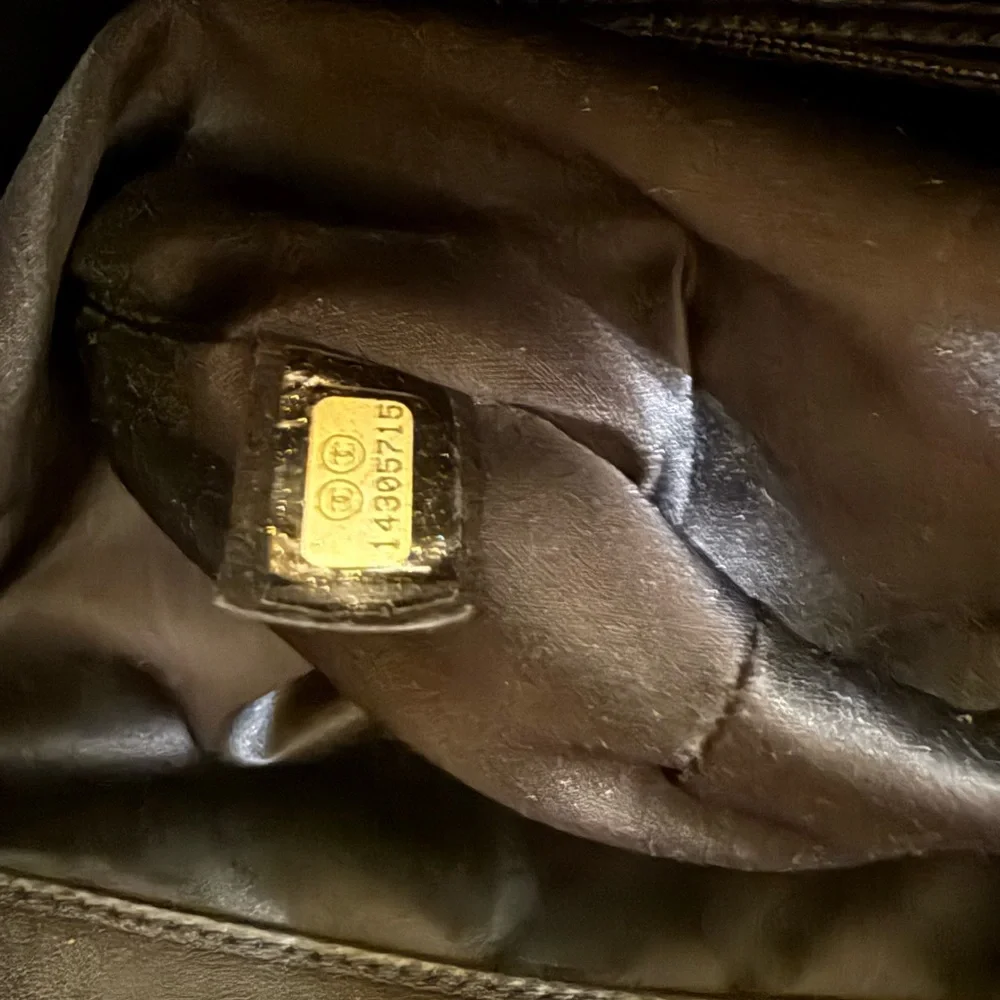 Chanel CC Black Leather fold over Hampton tote clutch hand bag - Picture 17 of 17